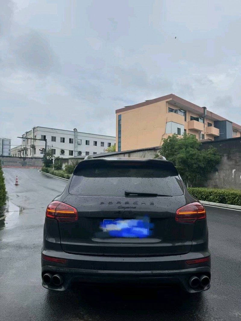 杭州12年保时捷卡宴6