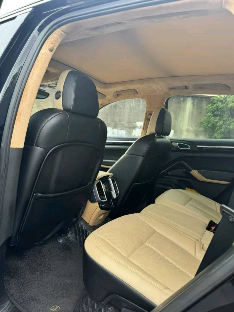 杭州12年保时捷卡宴9