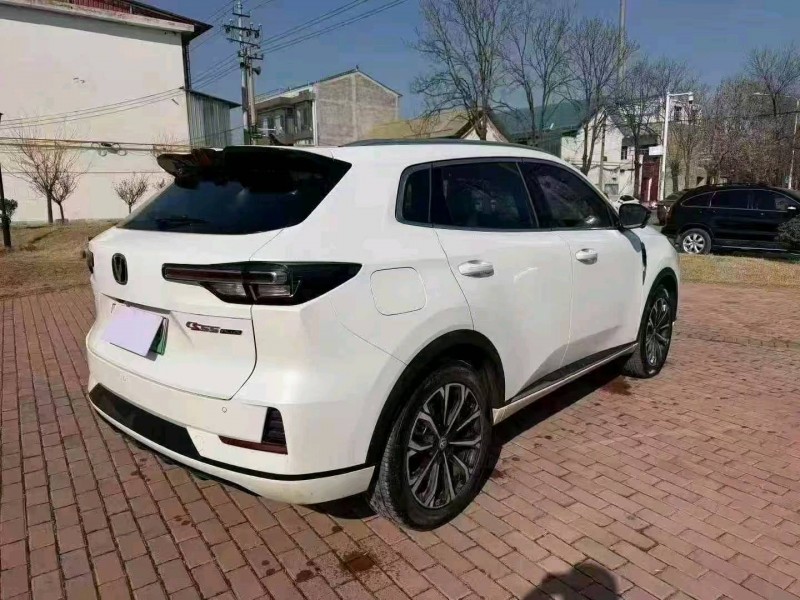 新乡25年长安汽车CS557