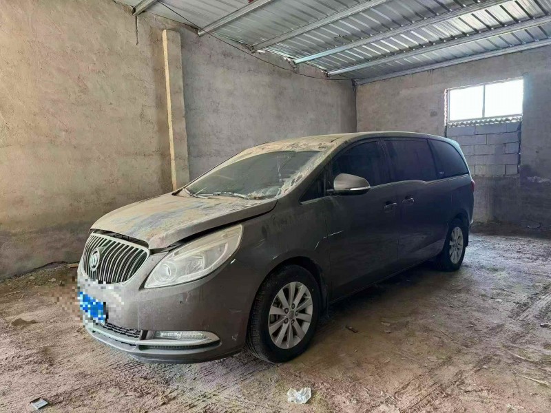 烟台16年别克GL82