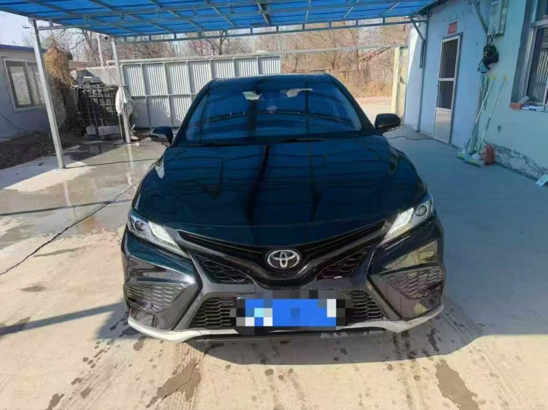 枣庄22年丰田凯美瑞1