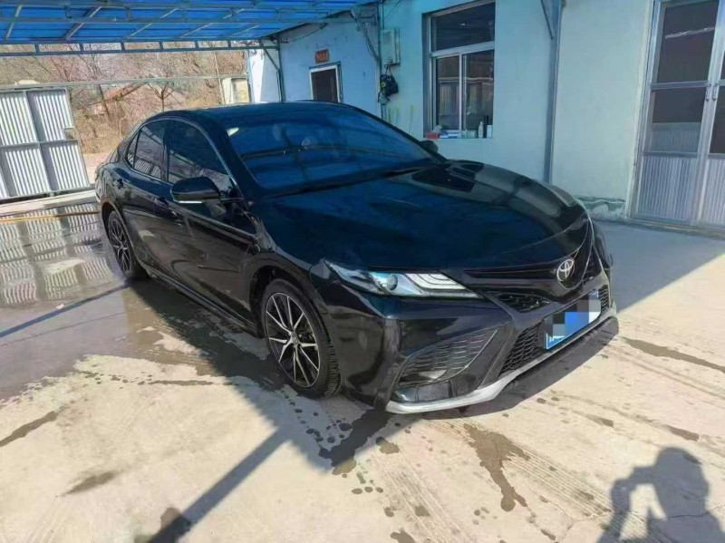 枣庄22年丰田凯美瑞3