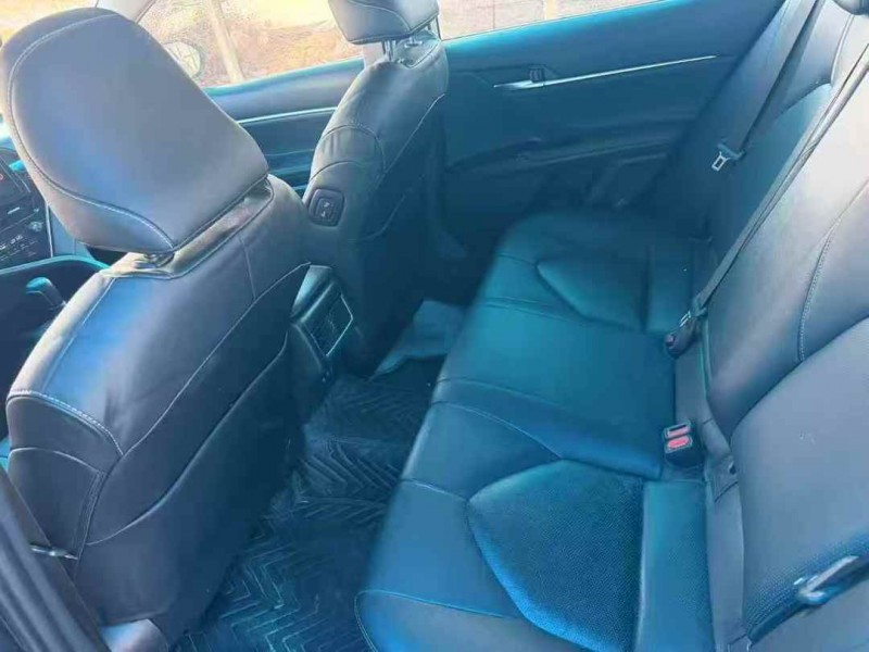 枣庄22年丰田凯美瑞4