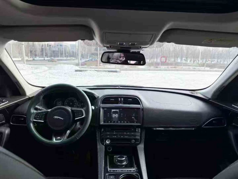 佳木斯16年捷豹F-PACE6