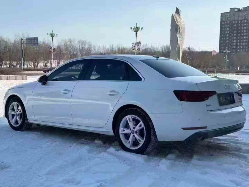 哈尔滨18年奥迪A4L8