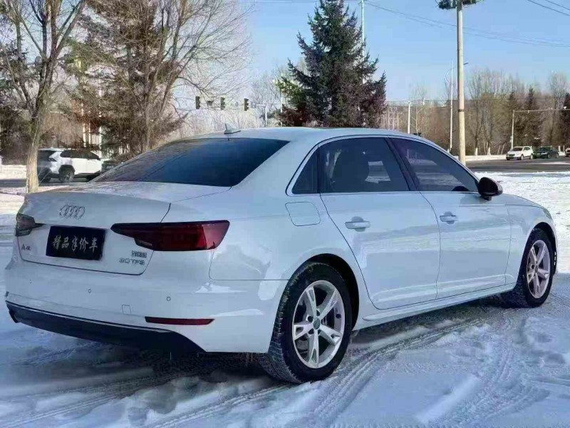 哈尔滨18年奥迪A4L9