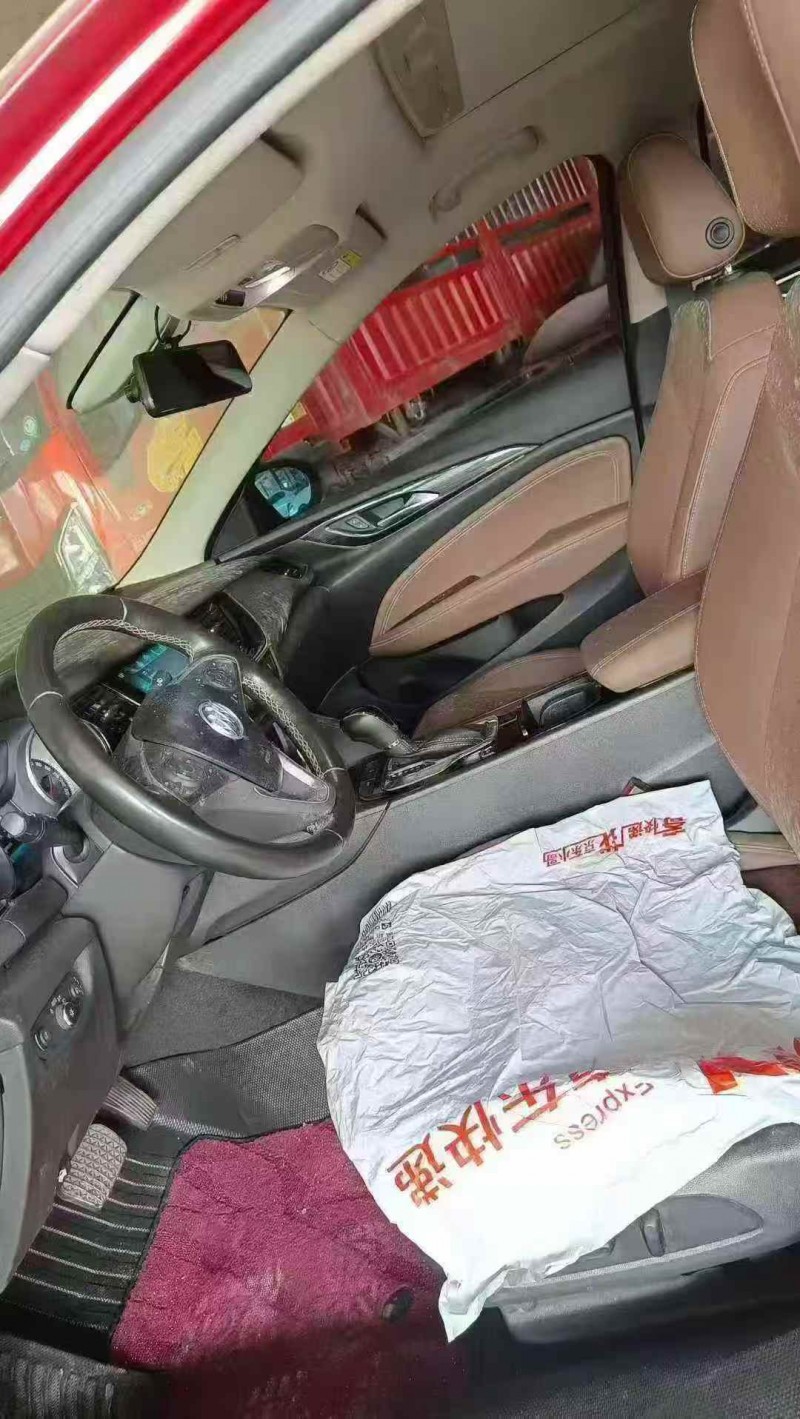 黔西南19年别克君威3