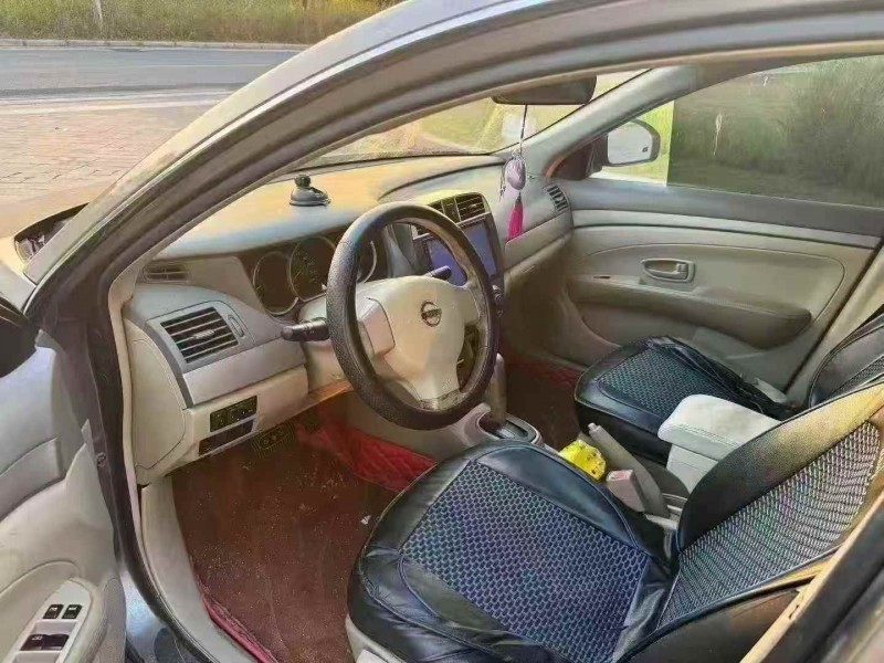 佛山16年日产轩逸3