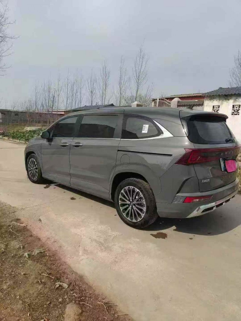 鹤壁25年现代库斯图6