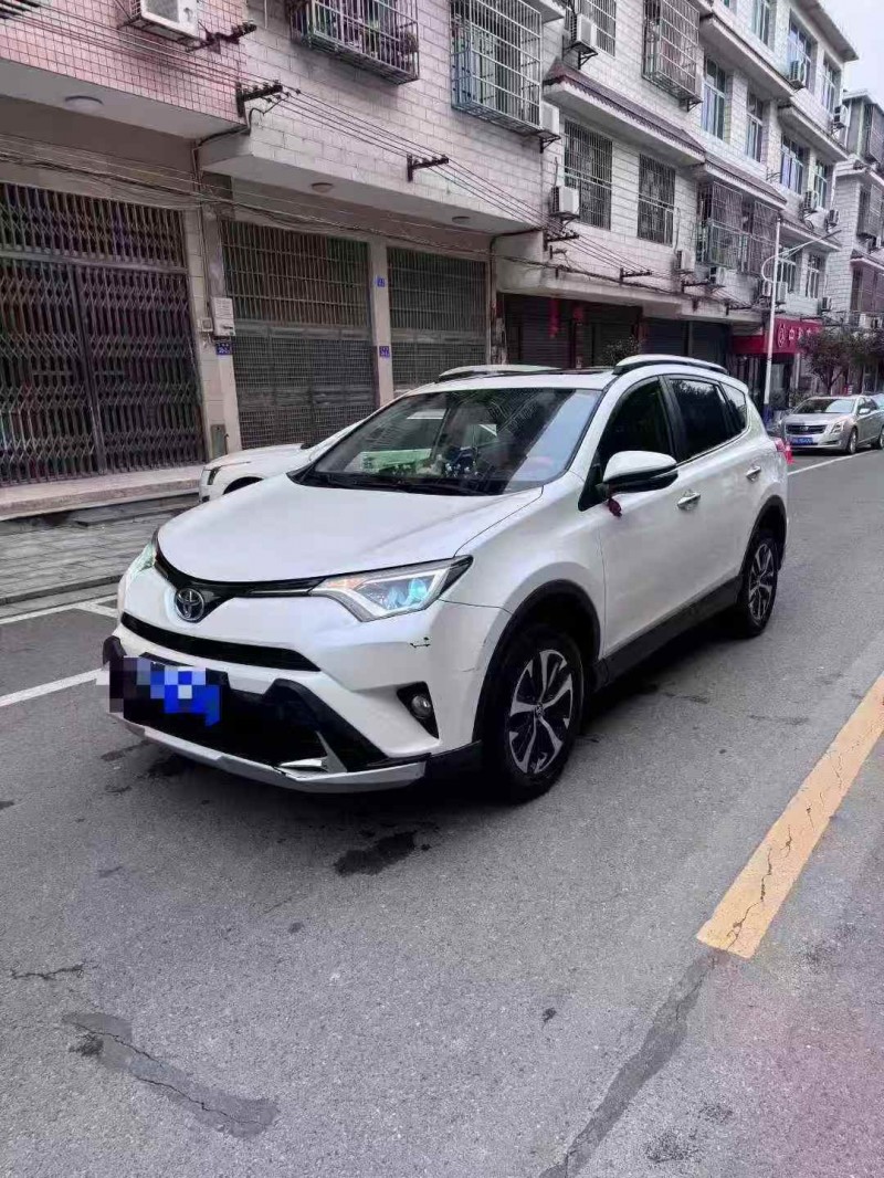 邵阳18年丰田锐志2