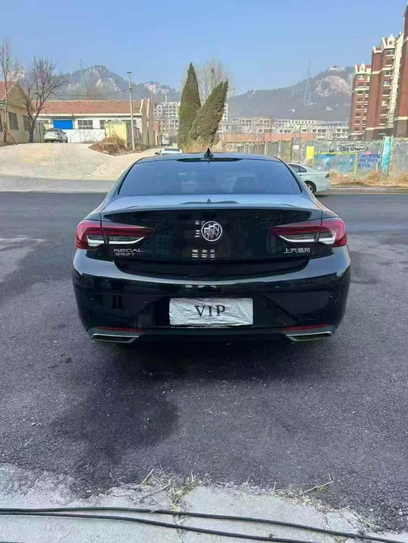 烟台20年别克君威9