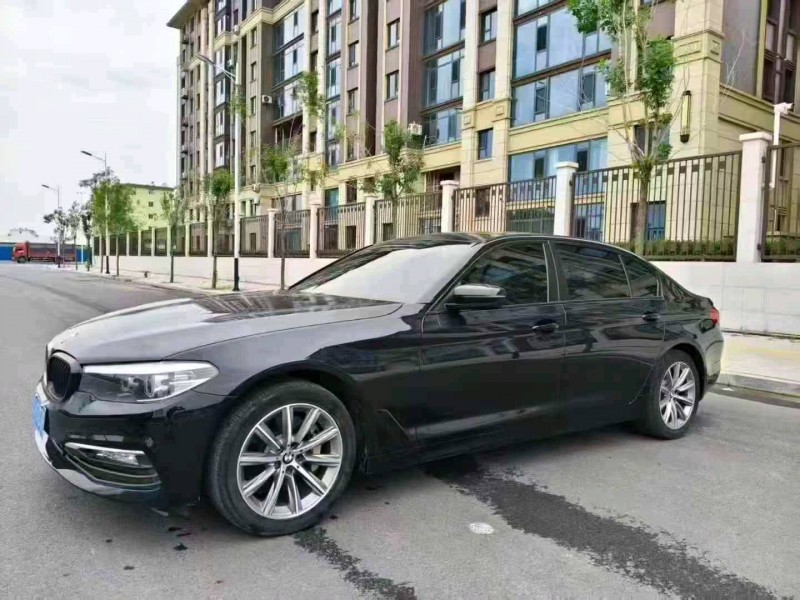 邢台18年宝马5系3