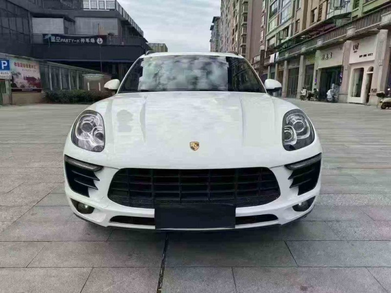 吉安15年保时捷Macan1