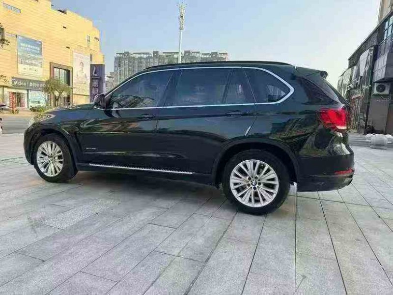 九江15年宝马X57