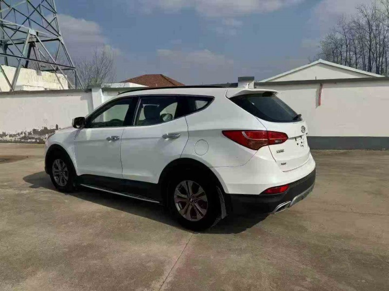 淮安15年现代新胜达8