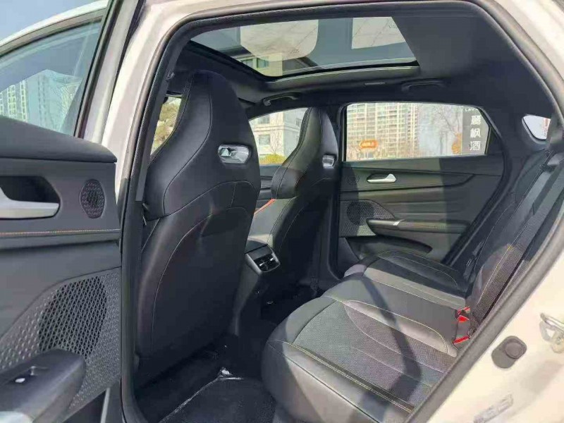 苏州25年长安汽车UNI6