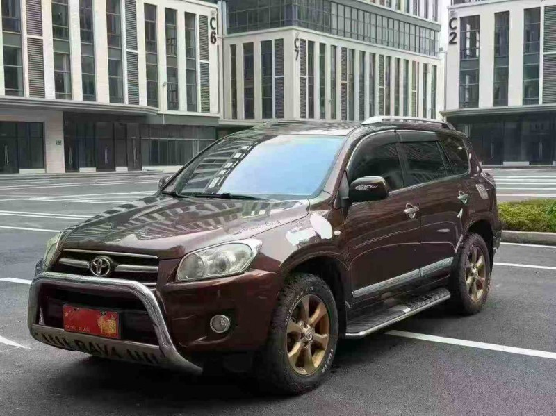 广州12年丰田RAV42