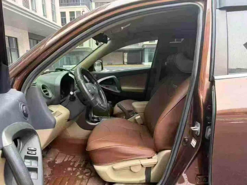 广州12年丰田RAV44