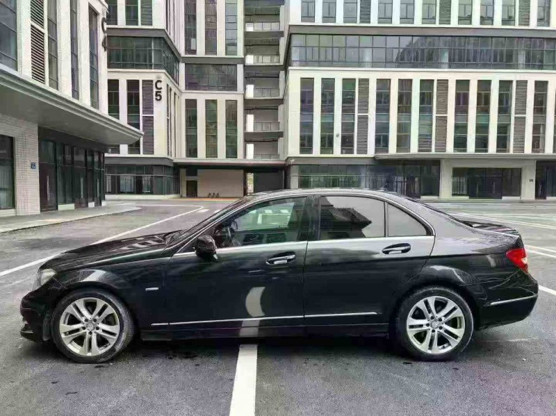 佛山12年奔驰C8