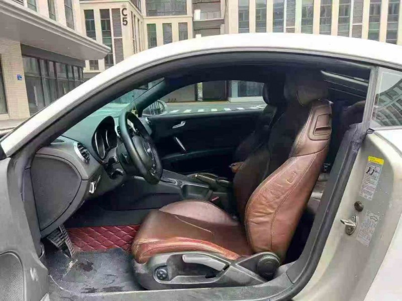 珠海15年奥迪TT5