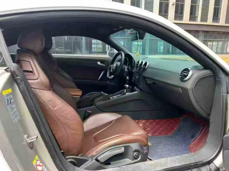 珠海15年奥迪TT6