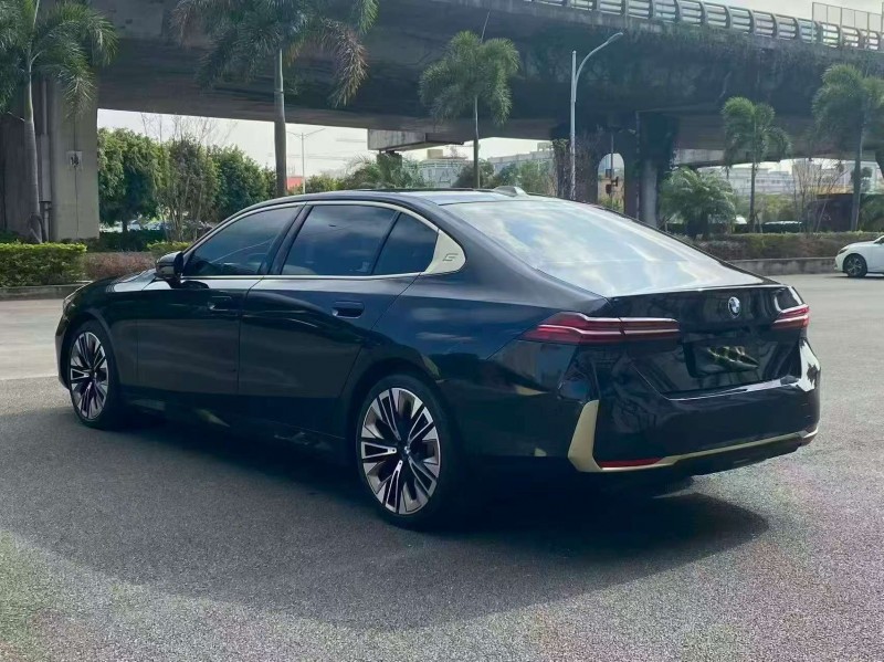 漳州24年宝马5系8