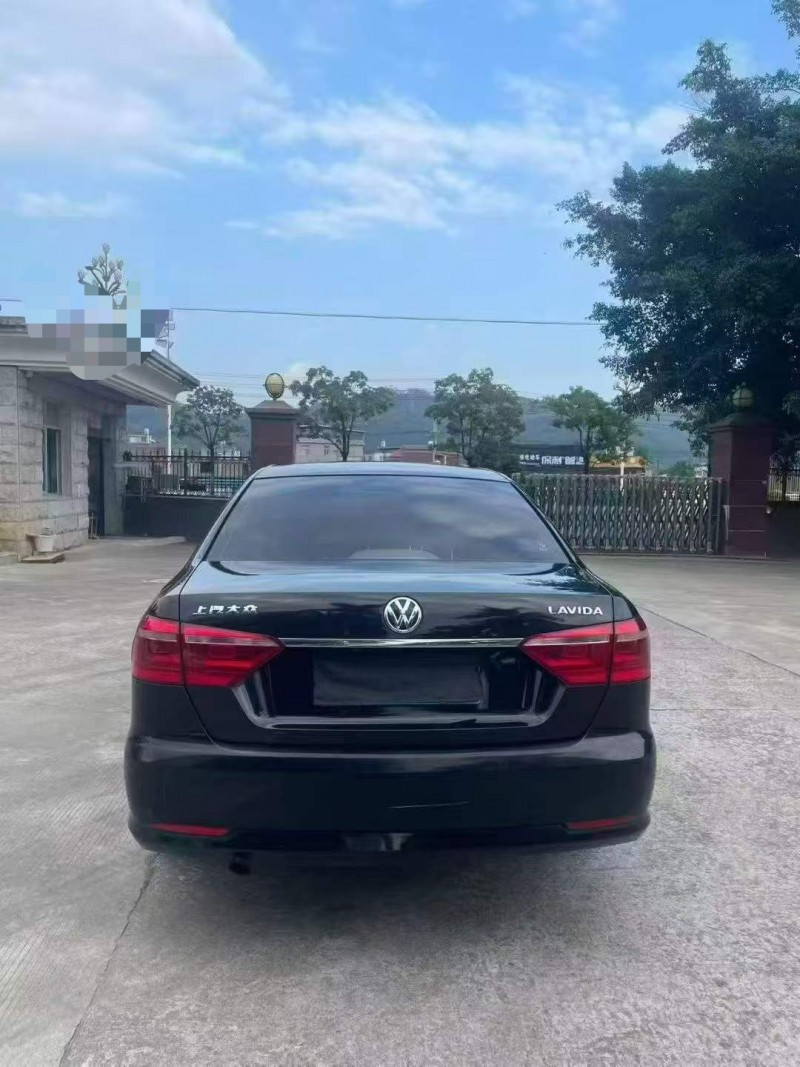 漳州17年大众朗逸9