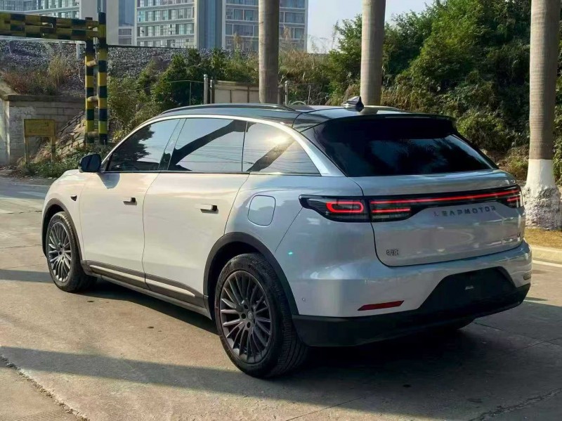 漳州23年零跑汽车C118