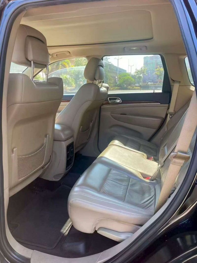 漳州11年Jeep大切诺基6