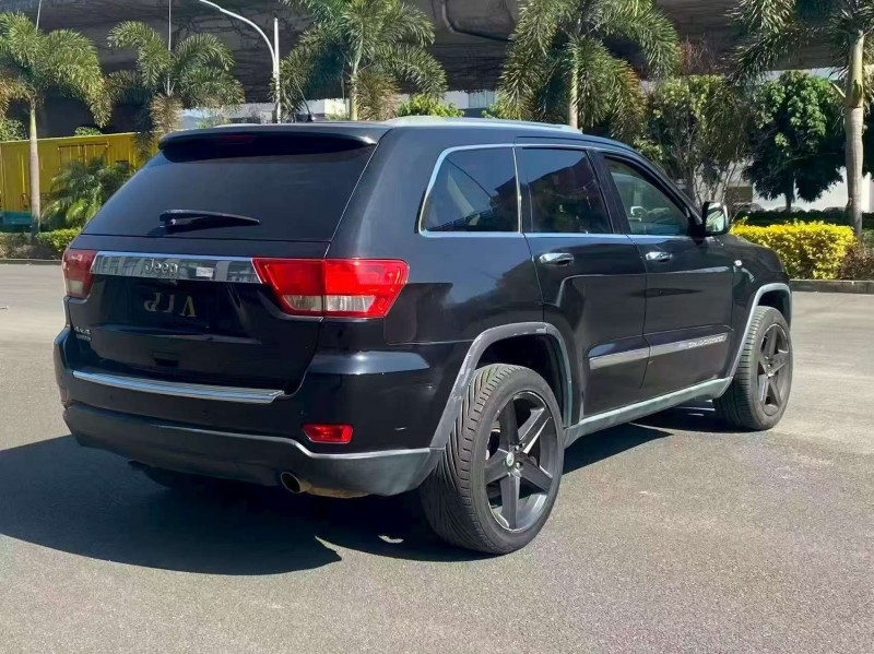 漳州11年Jeep大切诺基7