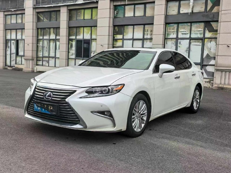 漳州18年雷克萨斯ES3
