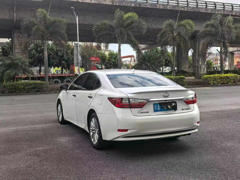 漳州18年雷克萨斯ES8