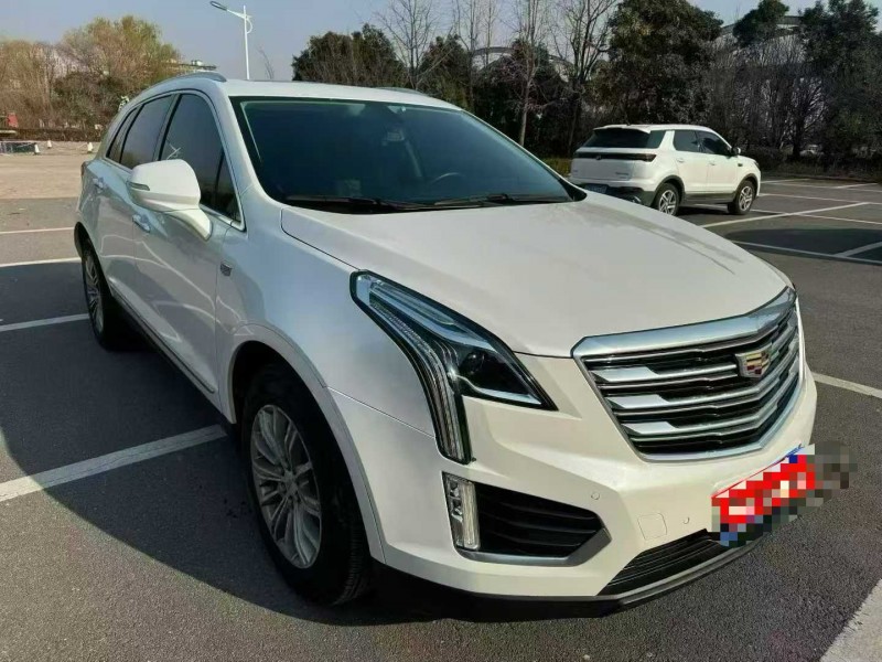 济宁18年凯迪拉克XT52
