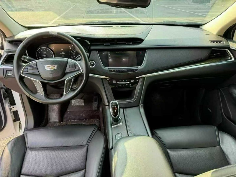 济宁18年凯迪拉克XT54