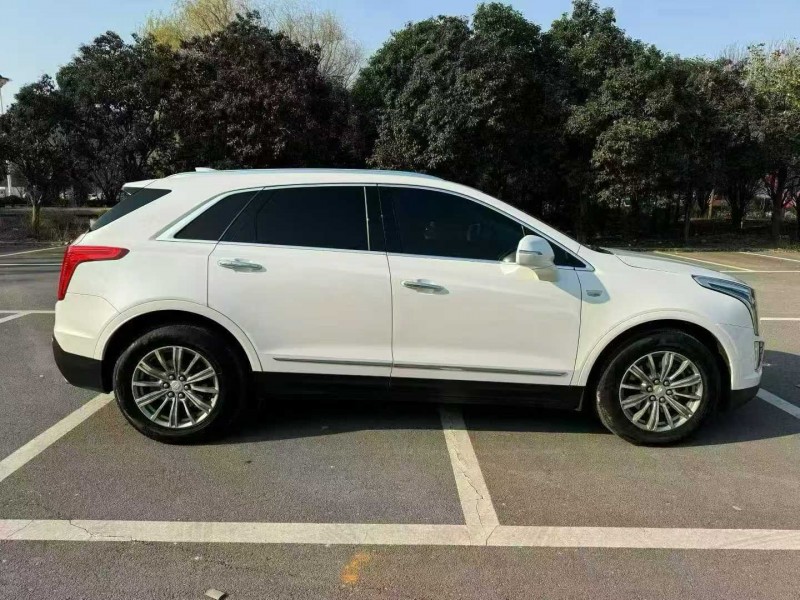 济宁18年凯迪拉克XT57