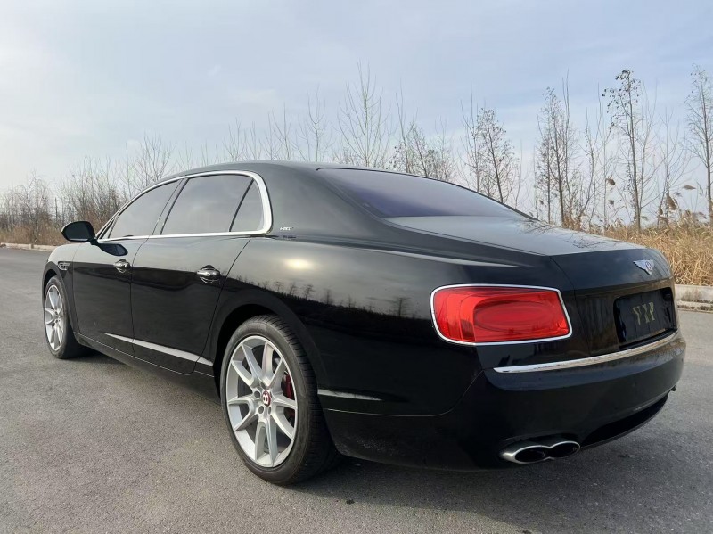 盐城17年宾利飞驰9