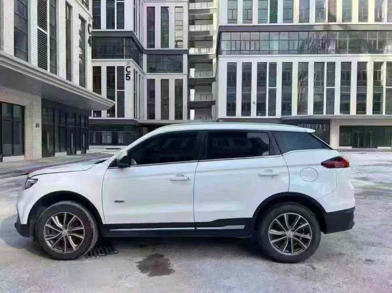 广州19年吉利博越4