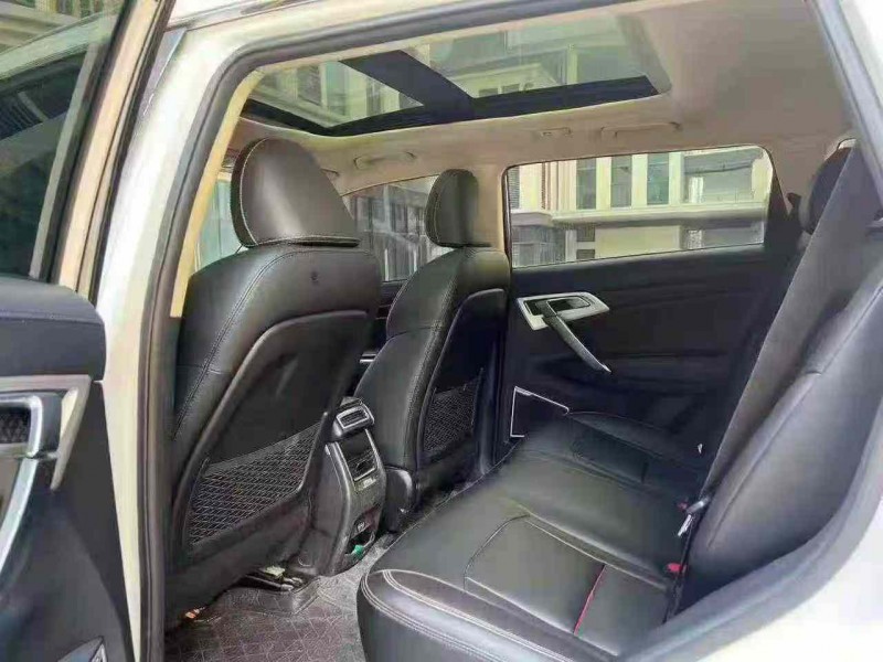 广州19年吉利博越9