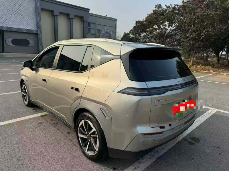 济宁24年传祺埃安Y8