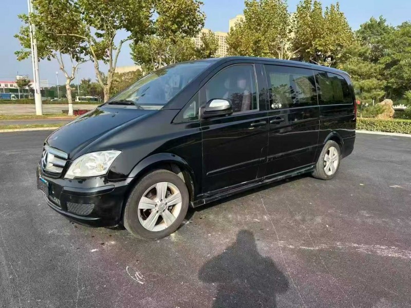 枣庄17年奔驰唯雅诺3