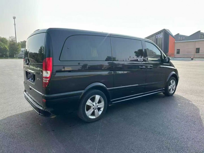 枣庄17年奔驰唯雅诺7