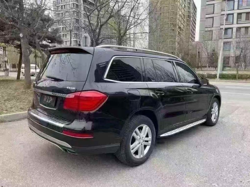 济南15年奔驰GL8