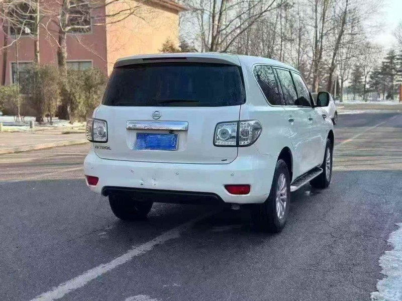 济南17年日产途乐8