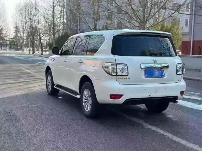 济南17年日产途乐9