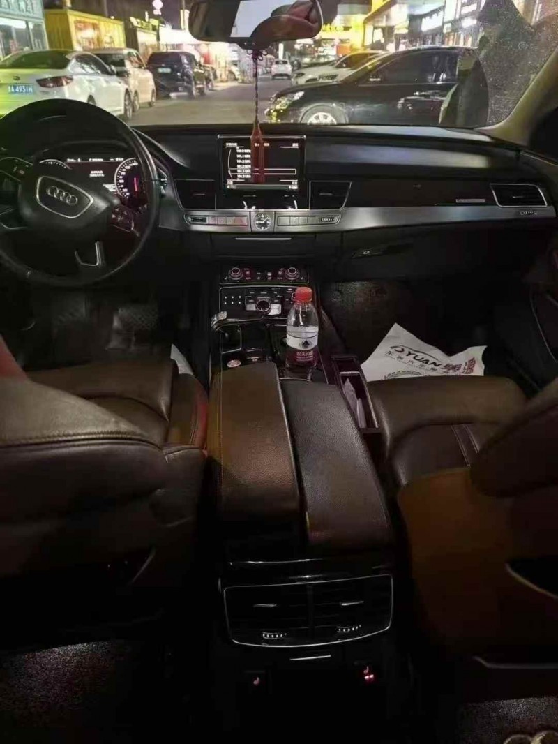 济南14年奥迪A8L5