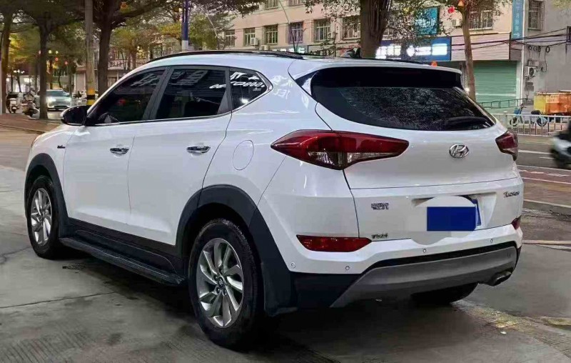 三明17年现代途胜5