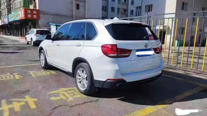 济南15年宝马X57