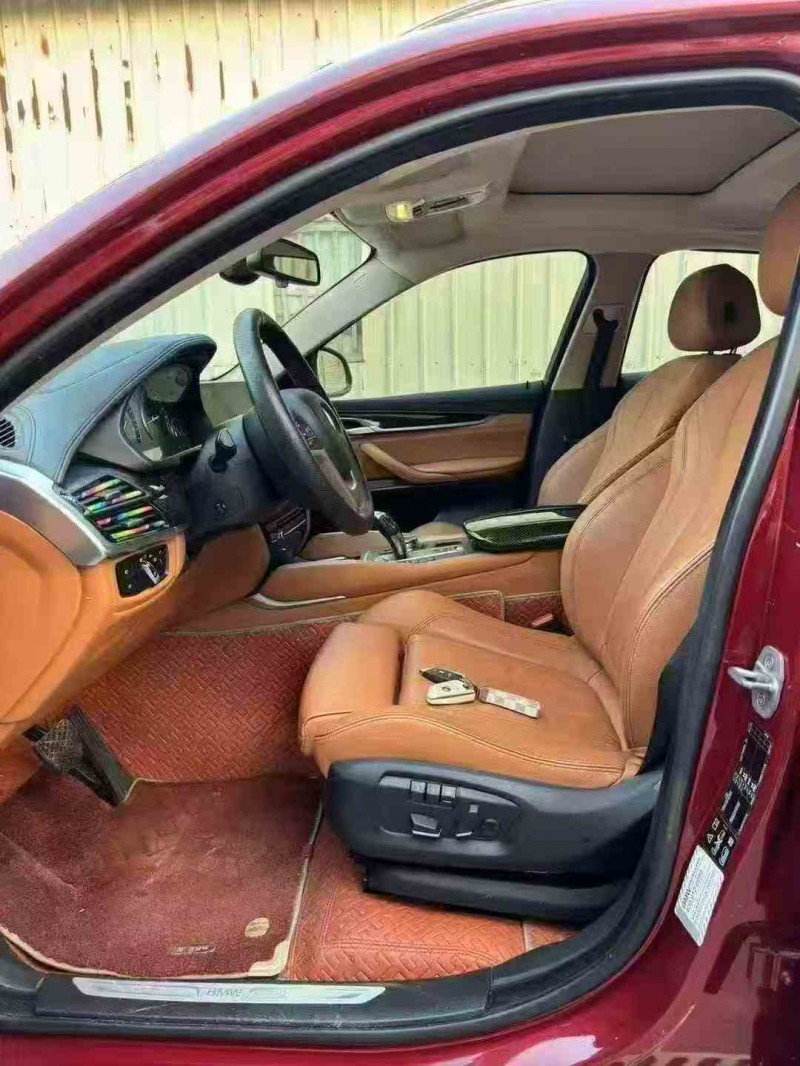 三明16年宝马X66