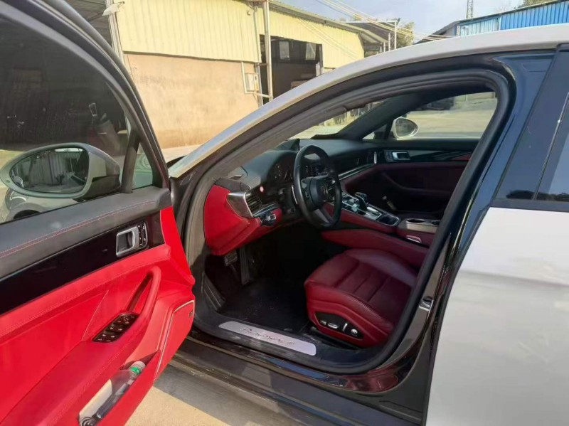 广州21年保时捷帕拉梅拉4