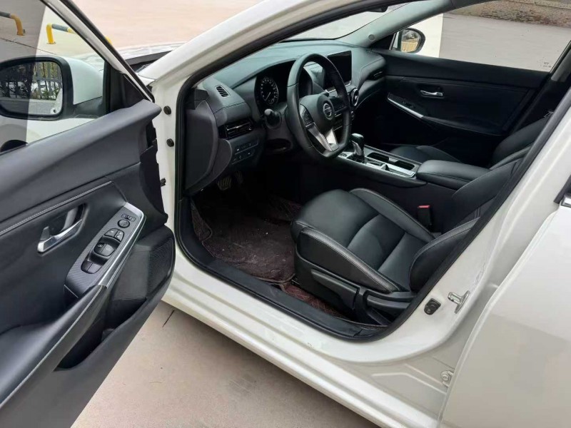 平顶山22年日产轩逸4